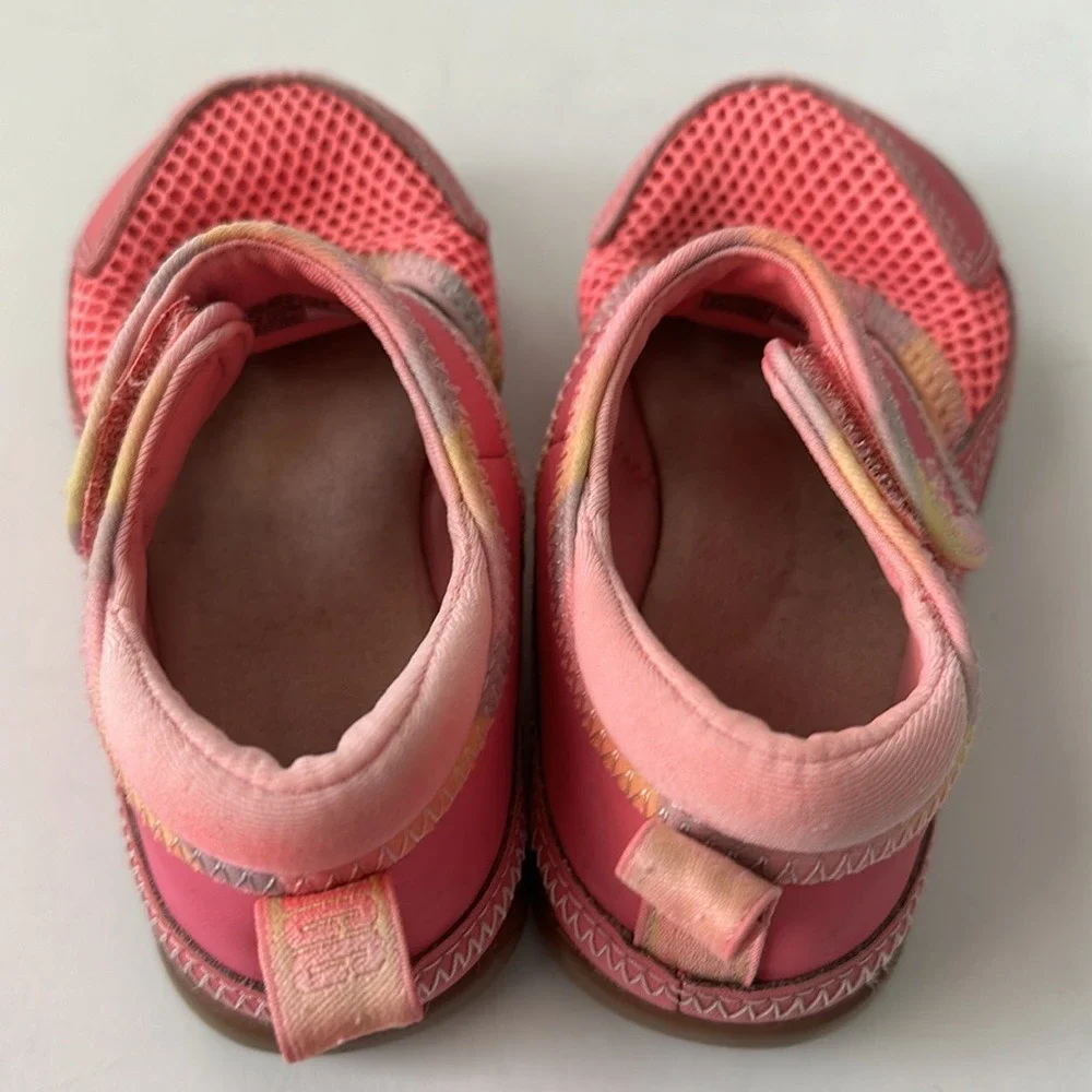 UGG Toddler sandals Delta Closed Toe water shoes in Pink size 10 slip